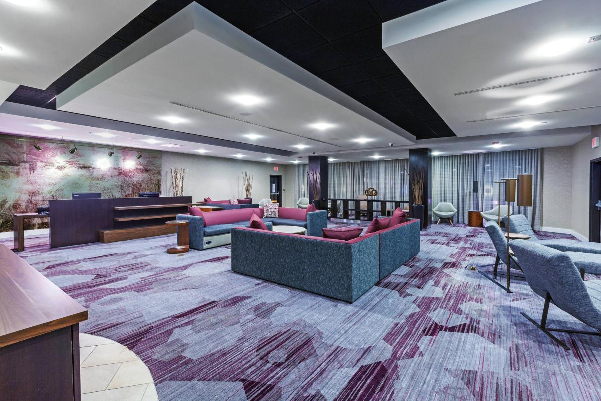 Отель Courtyard By Marriott Tulsa Woodland Hills Экстерьер фото