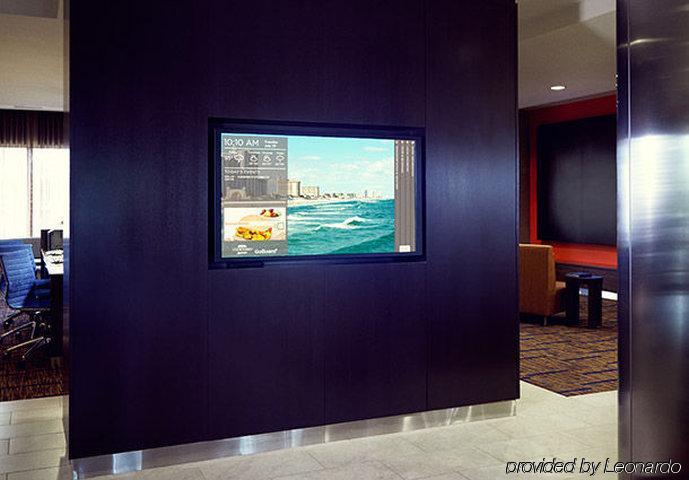 Отель Courtyard By Marriott Tulsa Woodland Hills Экстерьер фото